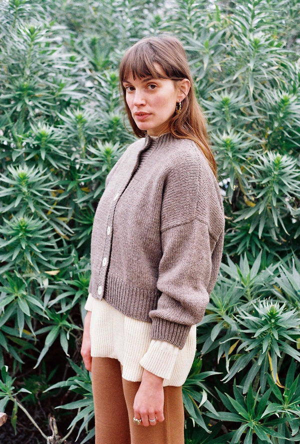 CARMEN cardigan / highland wool / smoked amber