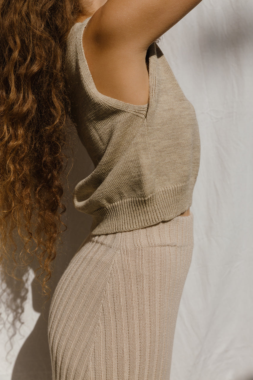UNO vest / highland wool / wild oat