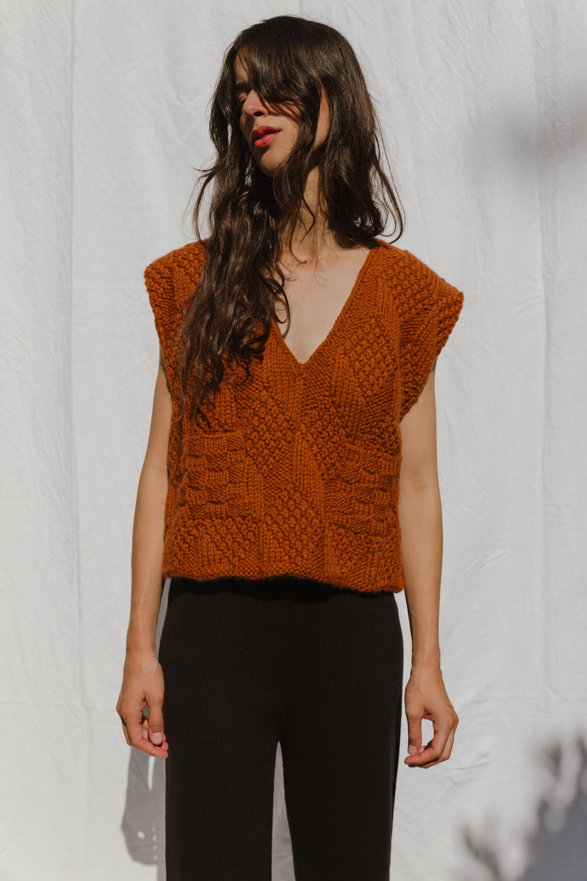 TIO vest / highland wool / caramelo