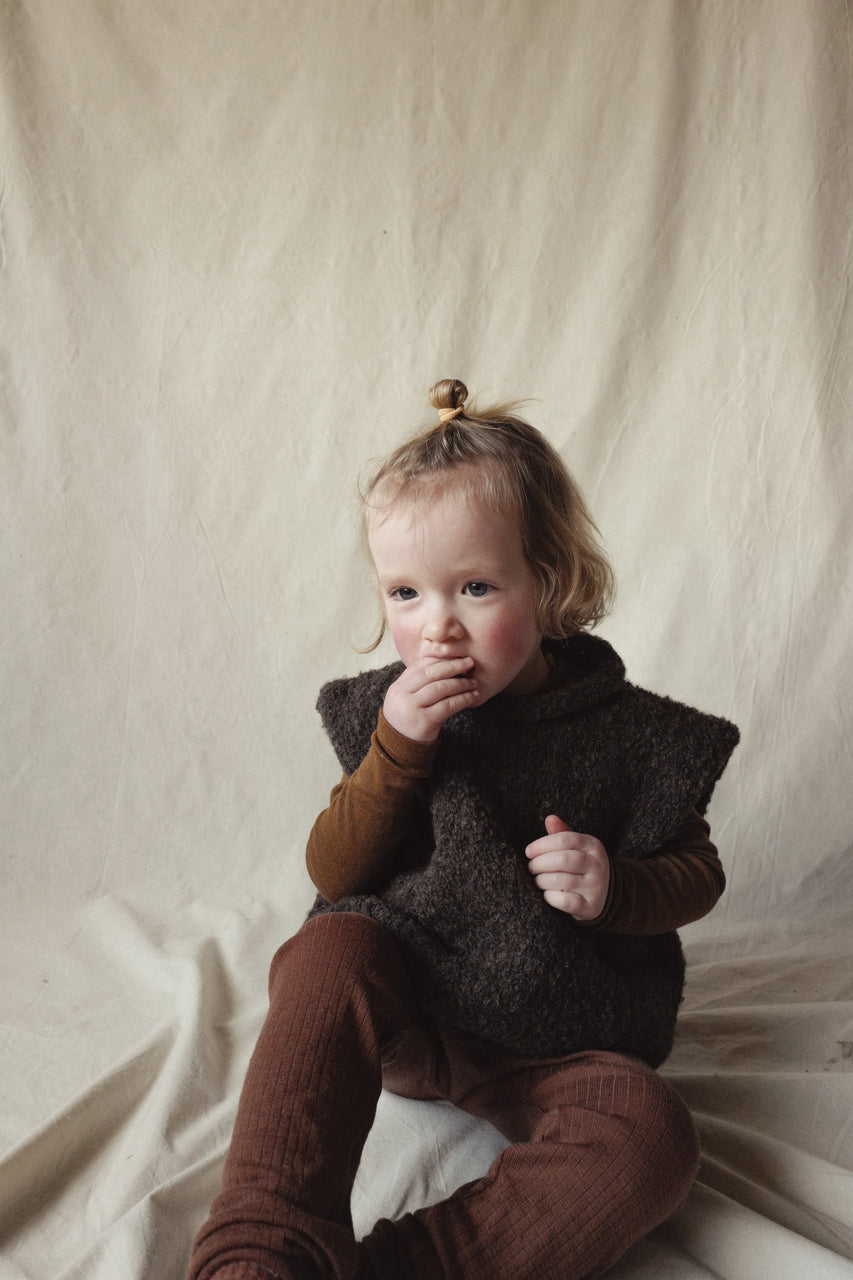 TINO kids fluff vest / alpaca & wool boucle / dark oak