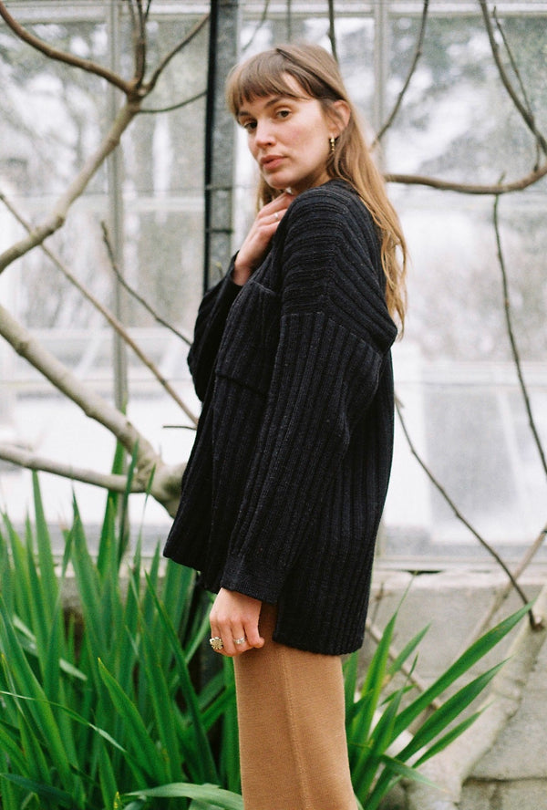 NENNA shirt / highland wool / charcoal