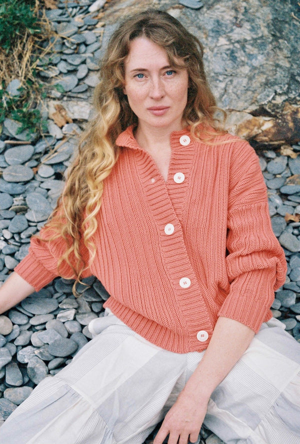 RIO ribbed cardigan / organic cotton / coral