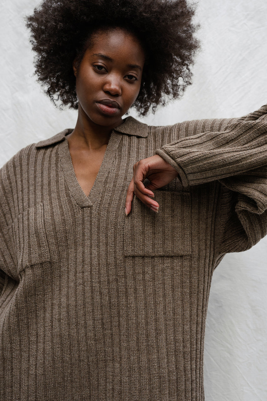 SINCERO ribbed jumper / highland wool / walnut