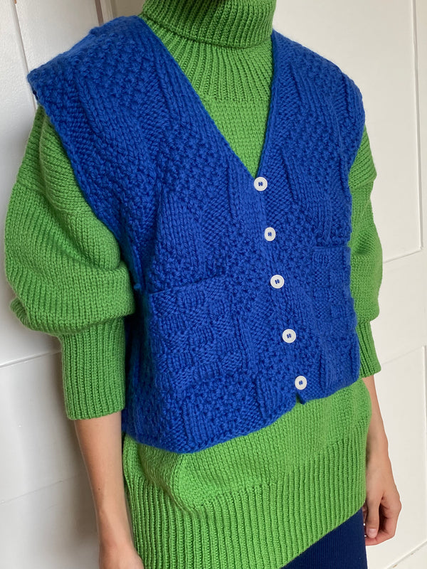 TIO vest cardigan / highland wool / azul