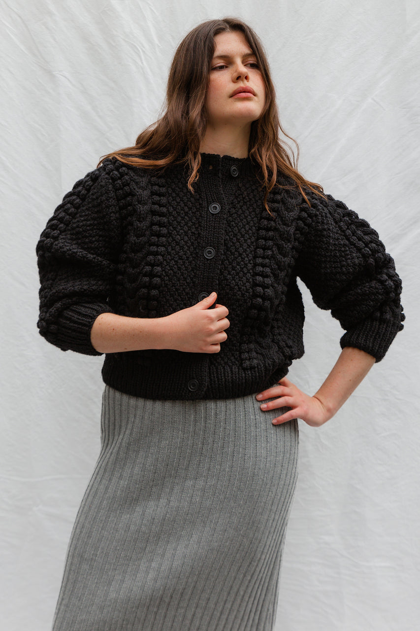 MINI EWA chunky cardigan / highland wool / black