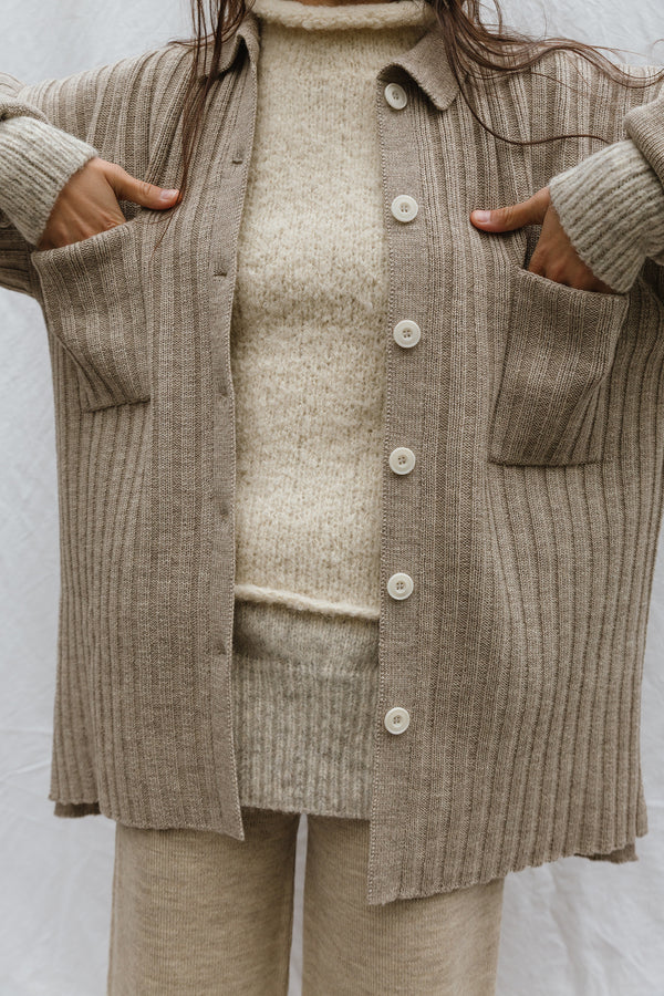 NENNA shirt / highland wool / rock salt