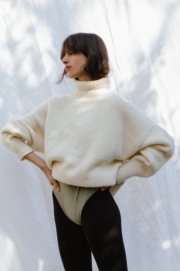 NORA turtleneck / alpaca & pima cotton / milk