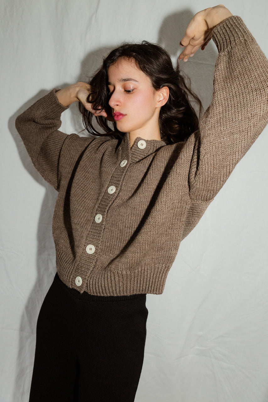 CARMEN cardigan / highland wool / walnut