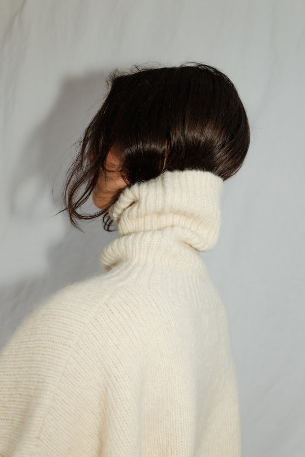 MINI NORA turtleneck / alpaca & pima cotton / milk