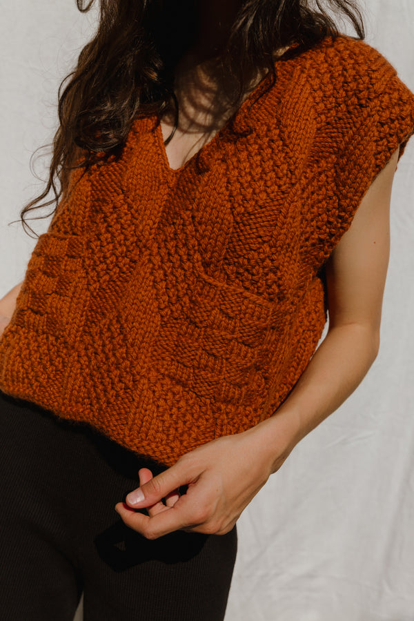 TIO vest / highland wool / caramelo