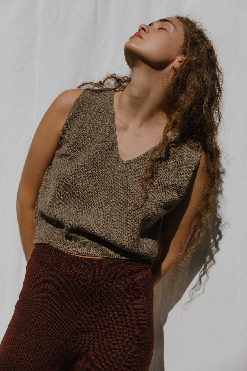 UNO vest / highland wool / smoked amber