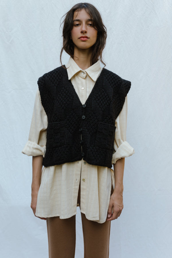 TIO vest cardigan / highland wool / black