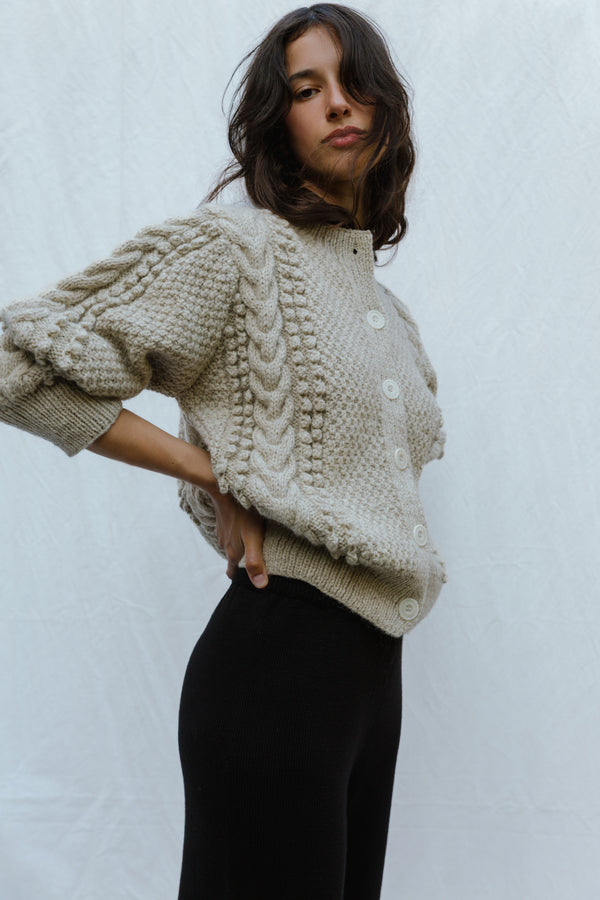 EWA cardigan / highland wool / wild oat