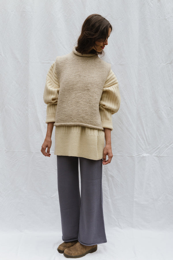 TINO vest / highland wool / wild oat