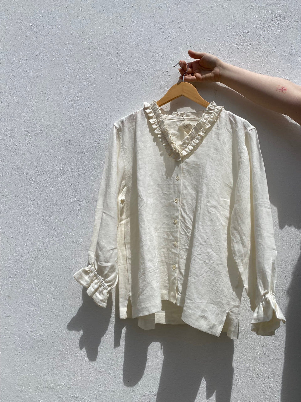 ZULEMA ruffle blouse / indian linen / milk / sample / 8-12uk