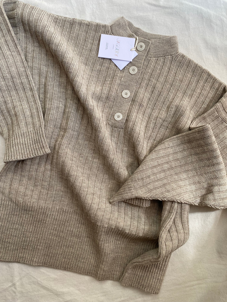 PAZ ribbed jumper / highland wool / wild oat / sample