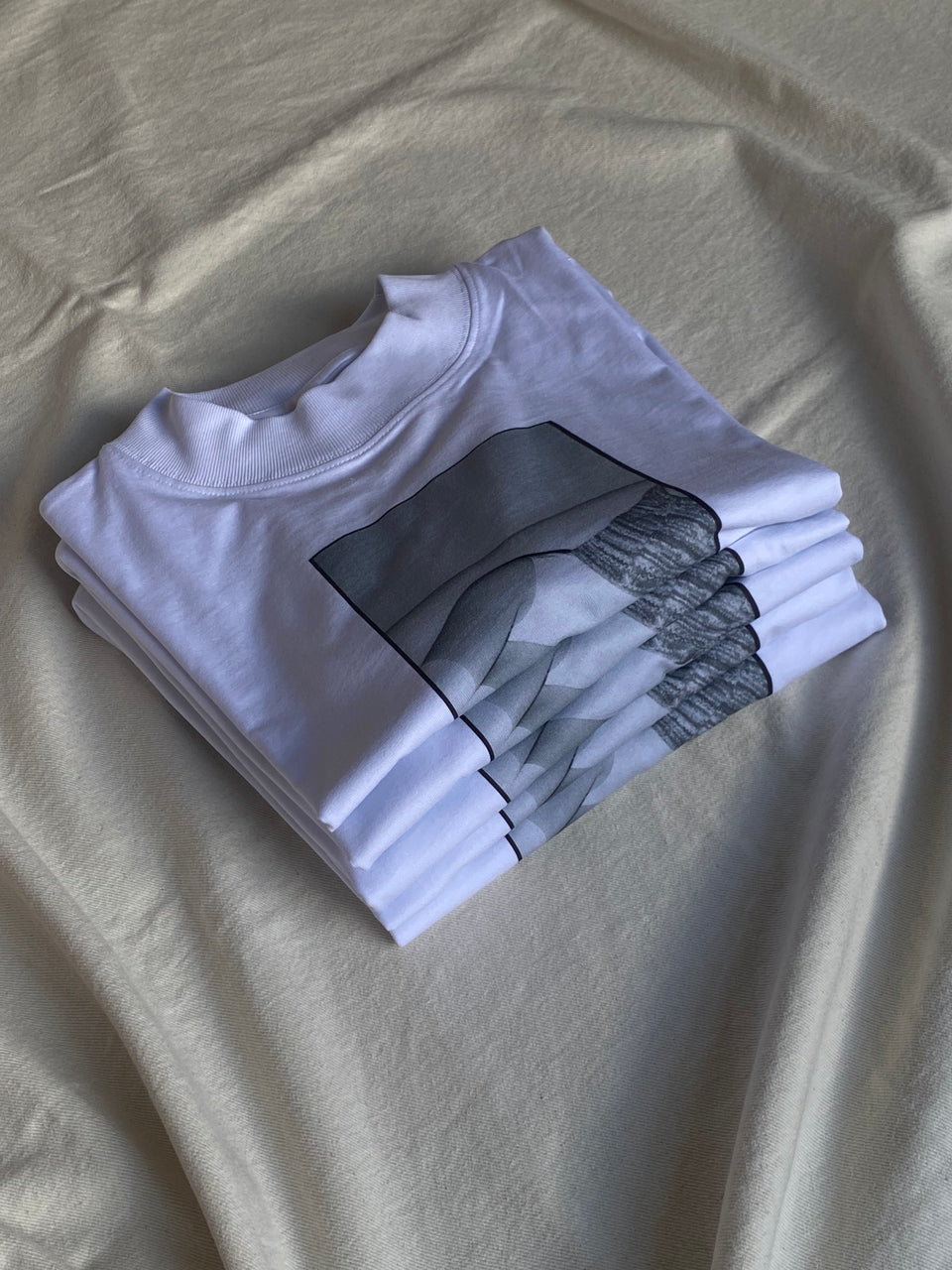 CAMISETA / cotton t-shirt / confetti b & w